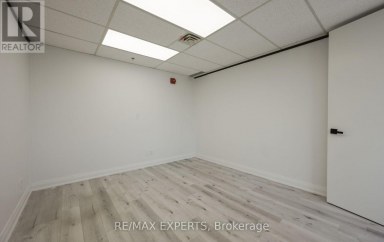 210 - 30 MARTHA STREET Caledon (Bolton West) Ontario photo 32