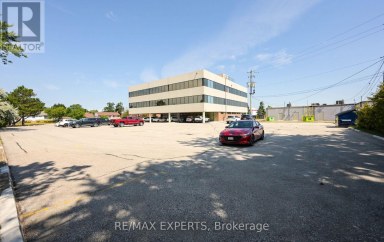 210 - 30 MARTHA STREET Caledon (Bolton West) Ontario photo 6