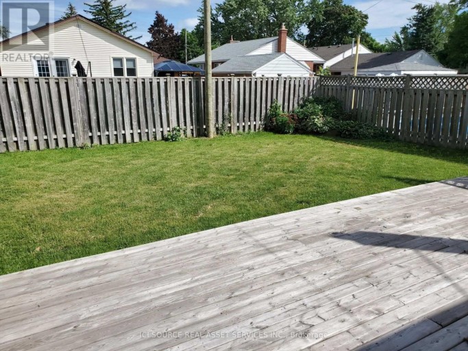 MAIN FLOOR - 412 MOUNTAINVIEW DRIVE, Milton (OM Old Milton), Ontario, L9T1W2