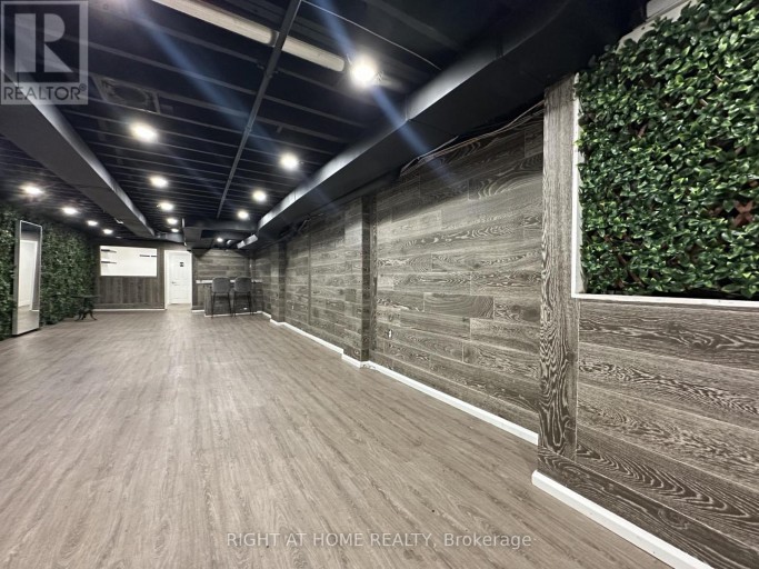 BSMT - 1639 EGLINTON AVENUE W, Toronto (Oakwood Village), Ontario, M6E2H1
