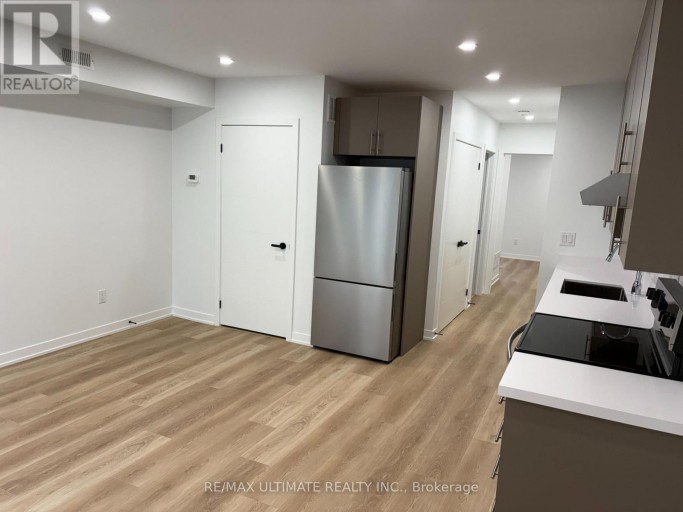 LOWER - 249 SILVERTHORN AVENUE, Toronto (Weston-Pellam Park), Ontario, M6N3K2