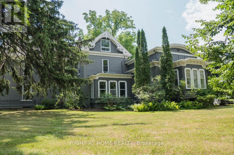 1 - 164 TRAFALGAR ROAD, Oakville (OO Old Oakville), Ontario, L6J3G6