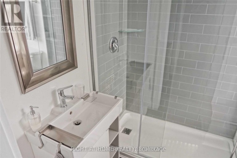 1 - 164 TRAFALGAR ROAD, Oakville (OO Old Oakville), Ontario, L6J3G6