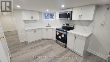 625 RHODES AVENUE Toronto (Greenwood-Coxwell) Ontario photo 1