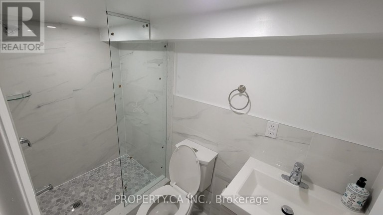 625 RHODES AVENUE, Toronto (Greenwood-Coxwell), Ontario, M4J4X5