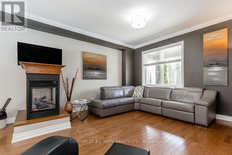 12 LLOYD COOK DRIVE E, Springwater (Snow Valley), Ontario, L0L1Y3