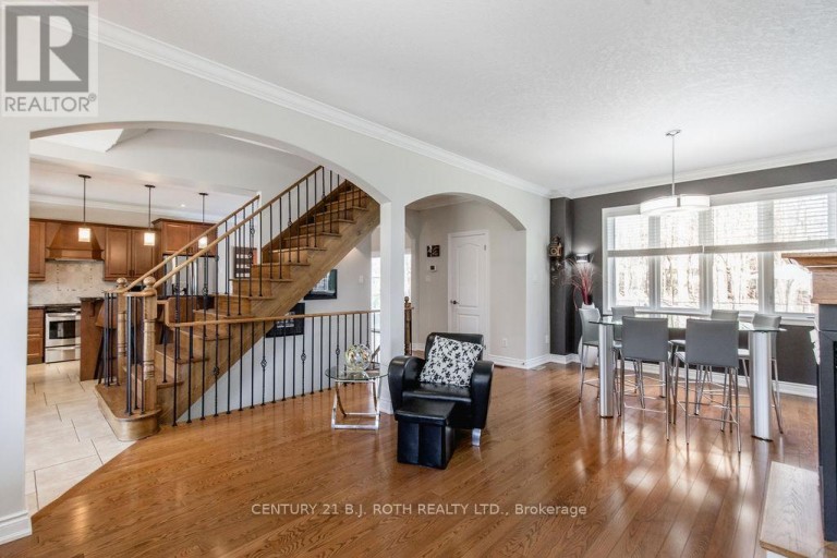 12 LLOYD COOK DRIVE E, Springwater (Snow Valley), Ontario, L0L1Y3