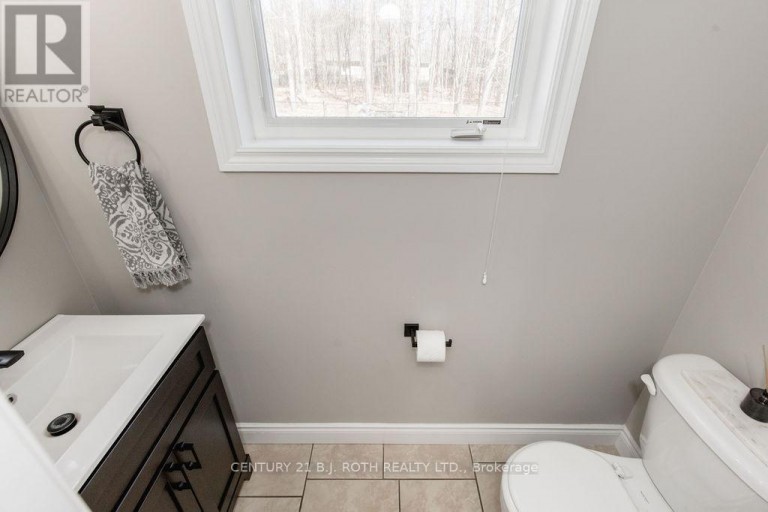12 LLOYD COOK DRIVE E, Springwater (Snow Valley), Ontario, L0L1Y3