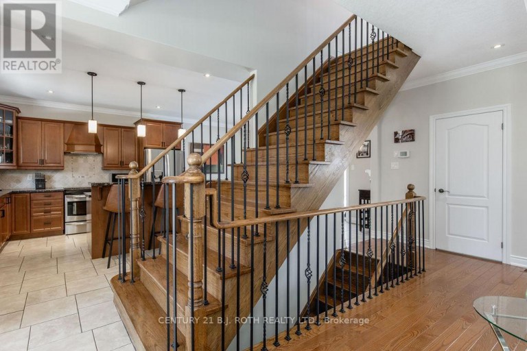 12 LLOYD COOK DRIVE E, Springwater (Snow Valley), Ontario, L0L1Y3