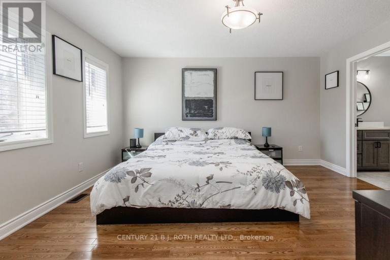 12 LLOYD COOK DRIVE E, Springwater (Snow Valley), Ontario, L0L1Y3