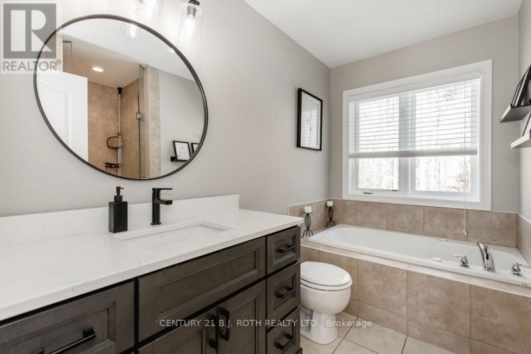 12 LLOYD COOK DRIVE E, Springwater (Snow Valley), Ontario, L0L1Y3