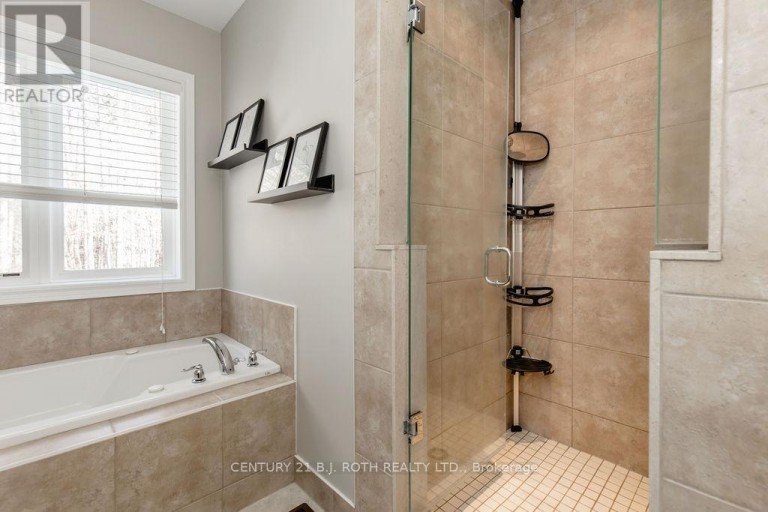 12 LLOYD COOK DRIVE E, Springwater (Snow Valley), Ontario, L0L1Y3
