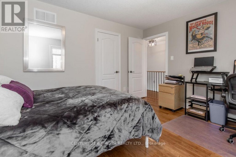 12 LLOYD COOK DRIVE E, Springwater (Snow Valley), Ontario, L0L1Y3
