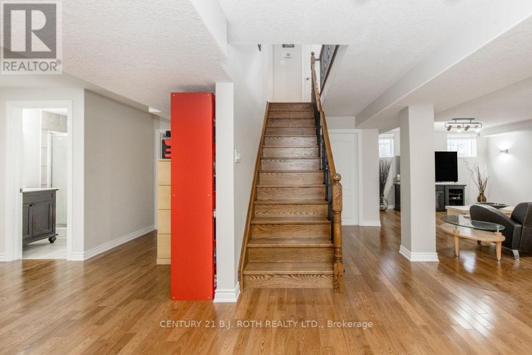 12 LLOYD COOK DRIVE E, Springwater (Snow Valley), Ontario, L0L1Y3