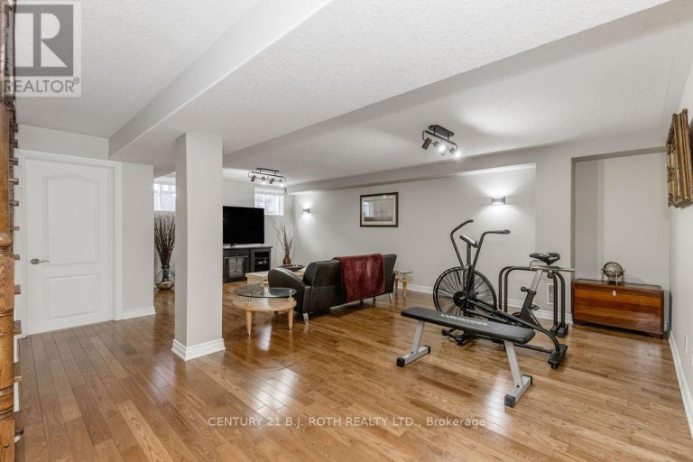 12 LLOYD COOK DRIVE E, Springwater (Snow Valley), Ontario, L0L1Y3