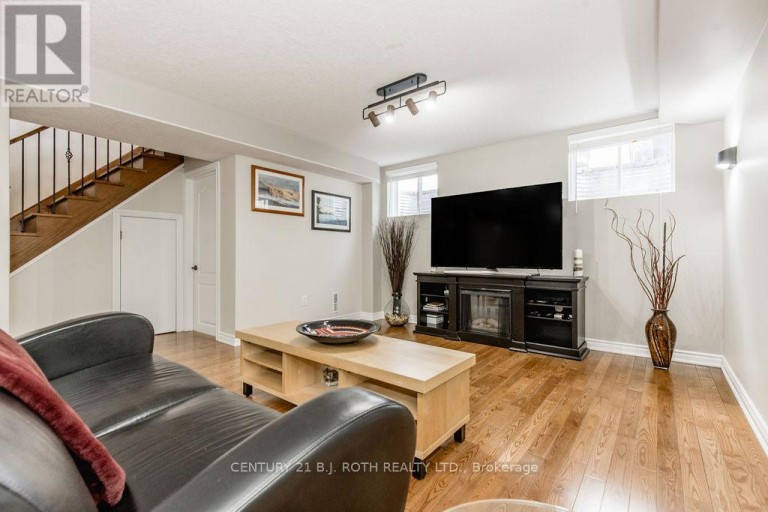 12 LLOYD COOK DRIVE E, Springwater (Snow Valley), Ontario, L0L1Y3
