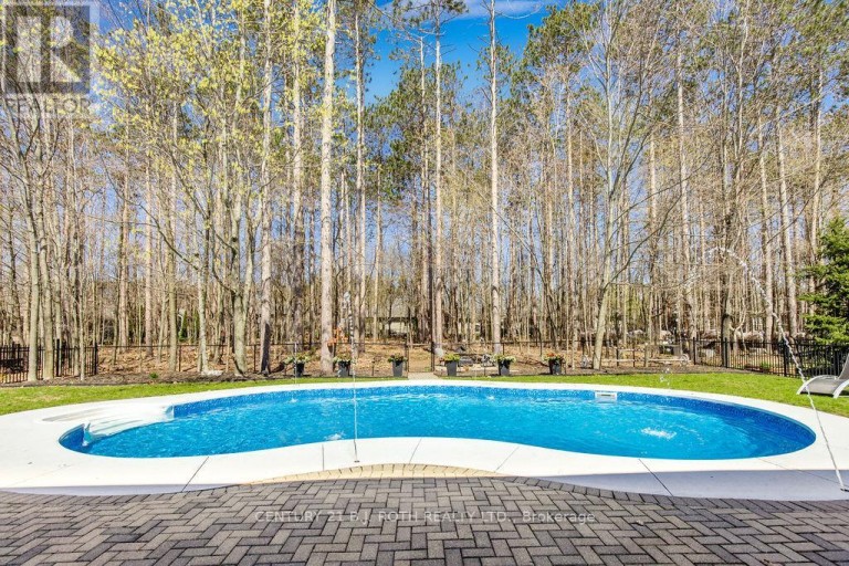 12 LLOYD COOK DRIVE E, Springwater (Snow Valley), Ontario, L0L1Y3