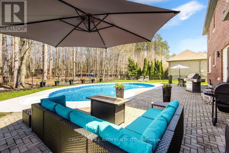 12 LLOYD COOK DRIVE E, Springwater (Snow Valley), Ontario, L0L1Y3