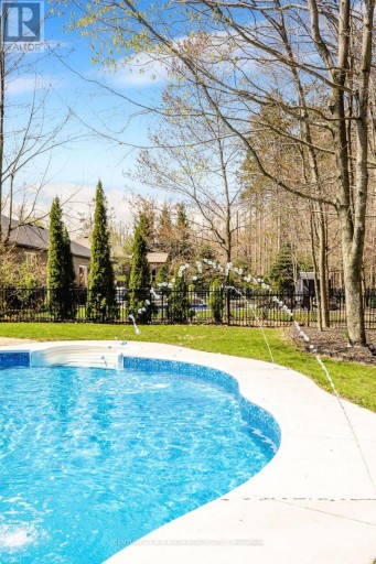 12 LLOYD COOK DRIVE E, Springwater (Snow Valley), Ontario, L0L1Y3