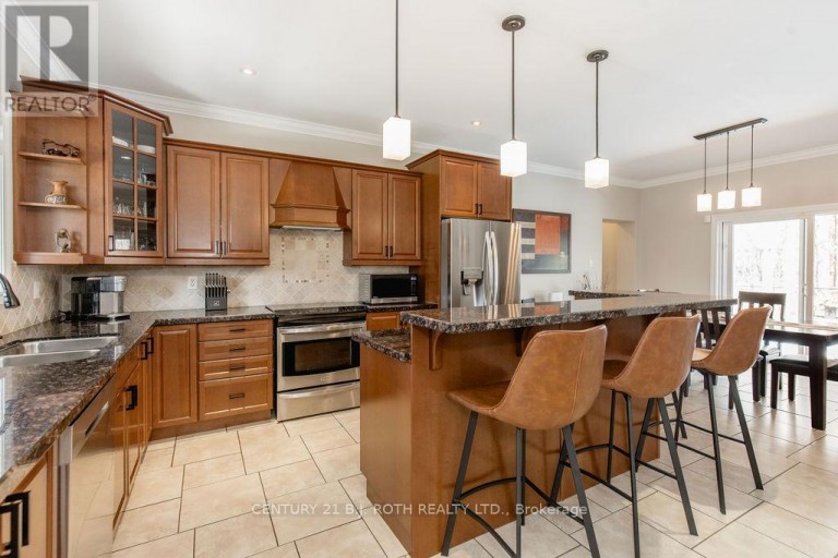 12 LLOYD COOK DRIVE E, Springwater (Snow Valley), Ontario, L0L1Y3