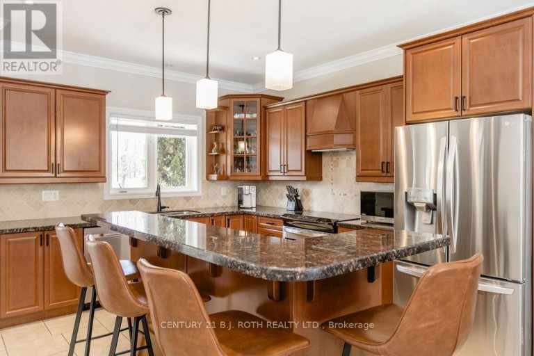 12 LLOYD COOK DRIVE E, Springwater (Snow Valley), Ontario, L0L1Y3