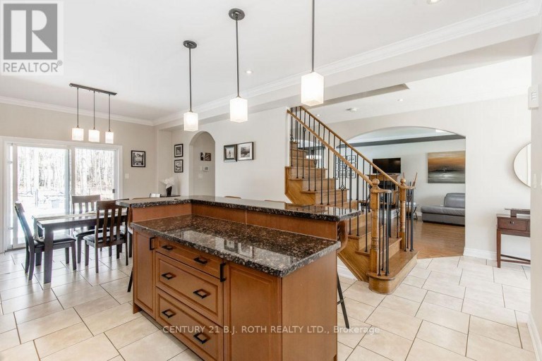 12 LLOYD COOK DRIVE E, Springwater (Snow Valley), Ontario, L0L1Y3