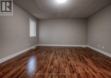 8 - 292 FALCON DRIVE Woodstock (Woodstock - North) Ontario photo 14
