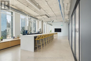 1314-1324 - 130 QUEENS QUAY E Toronto (Waterfront Communities) Ontario photo 3