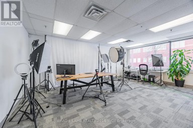 5-201 - 2600 SKYMARK AVENUE Mississauga (Airport Corporate) Ontario photo 13