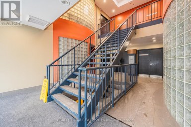 5-201 - 2600 SKYMARK AVENUE Mississauga (Airport Corporate) Ontario photo 2