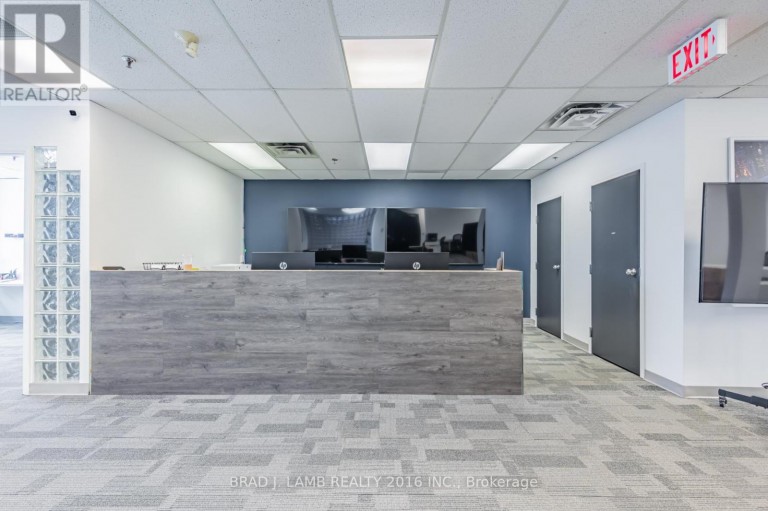 5-201 - 2600 SKYMARK AVENUE, Mississauga (Airport Corporate), Ontario, L4W5B2