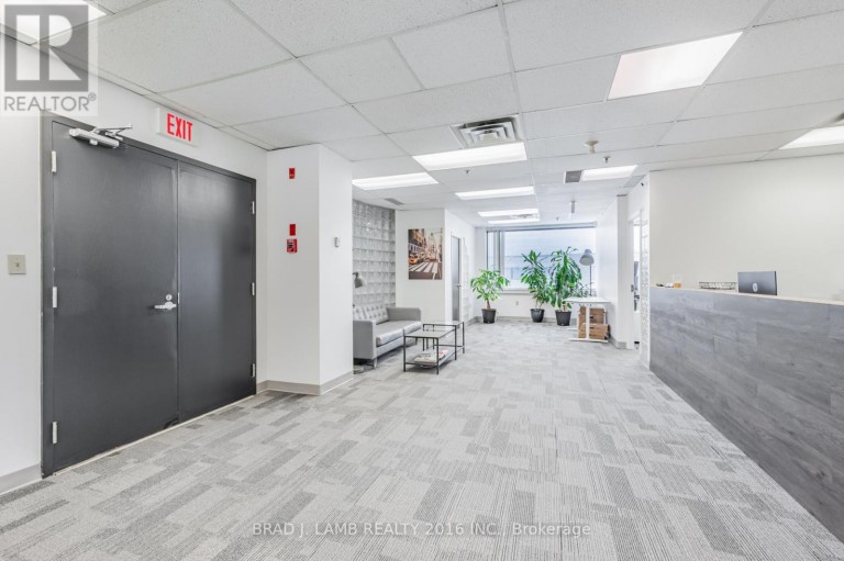 5-201 - 2600 SKYMARK AVENUE, Mississauga (Airport Corporate), Ontario, L4W5B2
