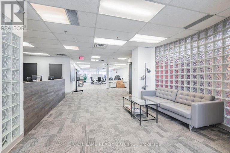 5-201 - 2600 SKYMARK AVENUE, Mississauga (Airport Corporate), Ontario, L4W5B2
