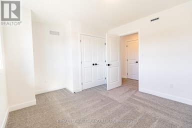 18 HAWKS GATE Central Elgin Ontario photo 18