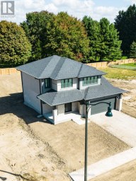 18 HAWKS GATE Central Elgin Ontario photo 3