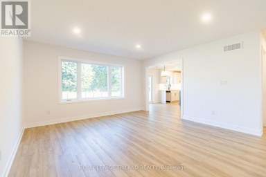 18 HAWKS GATE Central Elgin Ontario photo 4
