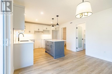 18 HAWKS GATE Central Elgin Ontario photo 5