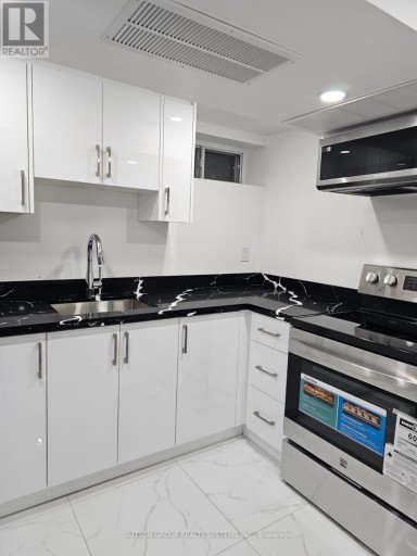 137B CHATHAM AVENUE, Toronto (Blake-Jones), Ontario, M4J1K8