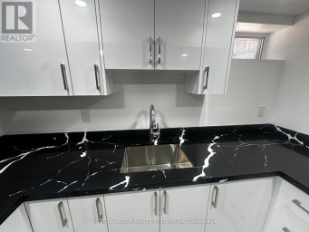 137B CHATHAM AVENUE Toronto (Blake-Jones) Ontario photo 5