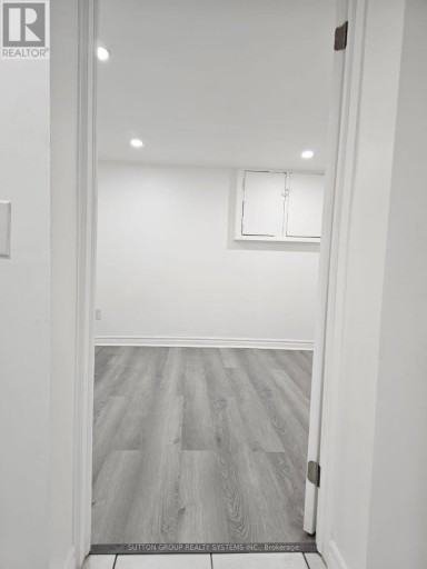 137B CHATHAM AVENUE, Toronto (Blake-Jones), Ontario, M4J1K8
