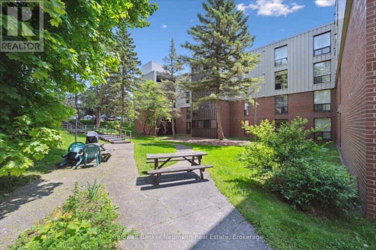 411 - 7 AJAX STREET, Guelph (Junction/Onward Willow), Ontario, N1H2A9