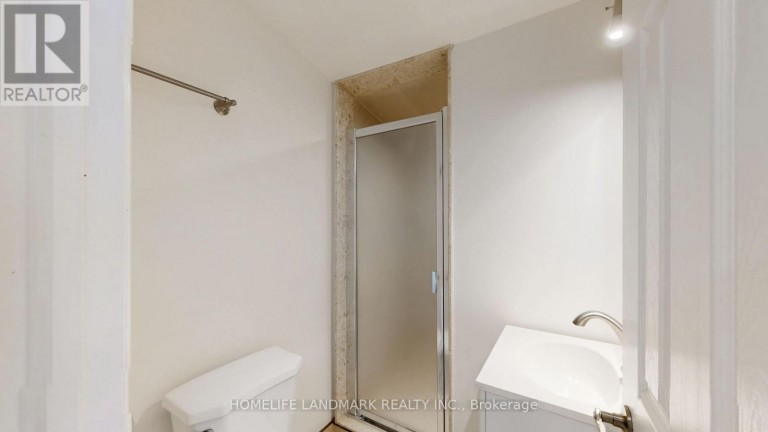 98 GLEN CAMERON ROAD, Markham (Thornhill), Ontario, L3T1P8