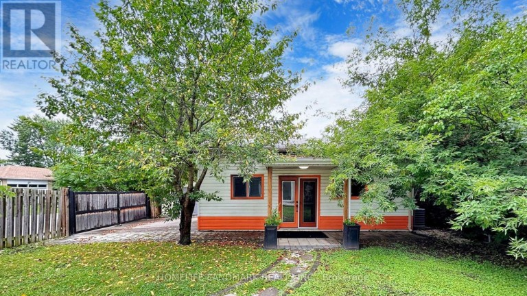 98 GLEN CAMERON ROAD, Markham (Thornhill), Ontario, L3T1P8