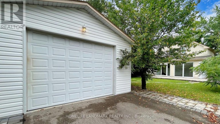 98 GLEN CAMERON ROAD, Markham (Thornhill), Ontario, L3T1P8