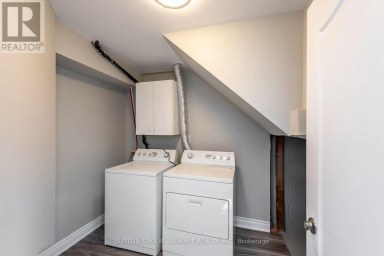 52 MARION STREET Hamilton (Mount Hope) Ontario photo 18