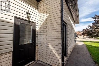 52 MARION STREET Hamilton (Mount Hope) Ontario photo 2