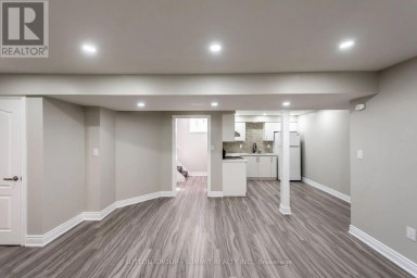 52 MARION STREET Hamilton (Mount Hope) Ontario photo 9