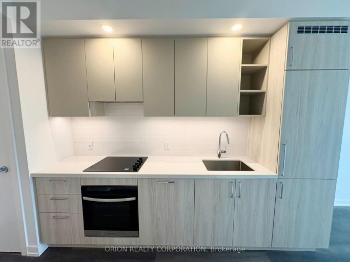 211 - 5 MEADOWDALE ROAD, Vaughan (Vaughan Corporate Centre), Ontario, L4K0C7