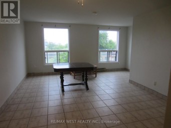 8 - 2965 ISLINGTON AVENUE Toronto (Humber Summit) Ontario photo 1