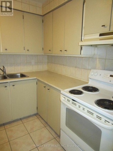 8 - 2965 ISLINGTON AVENUE, Toronto (Humber Summit), Ontario, M9L2K8